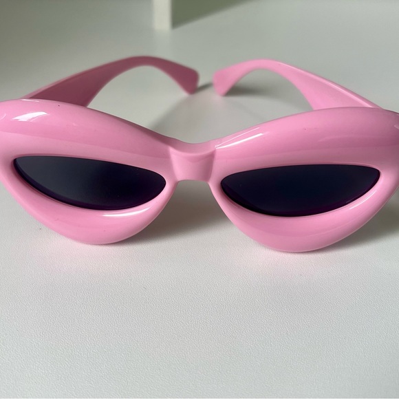 Sunglasses Inflation - Picture 2 of 8